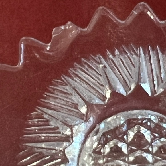 Antique large domed pressed glass Butter Dish - Picture 11 of 15